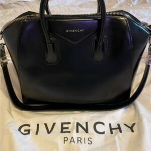 Authentic Black Givenchy Antigona Medium Bag
